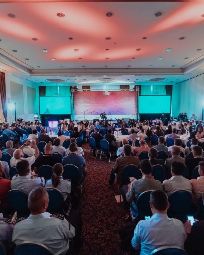 round-table-discussion-business-conference-event-high-quality-photo